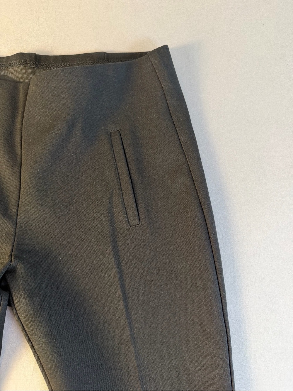 Chico's Women’s Dress Pants Slim Straight With Elastic Invisable Waist 00 Short - Picture 8 of 15